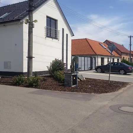 招待所 Star House